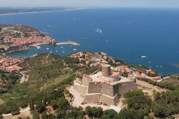 prise-de-vue-aerienne-tourisme-fort-st-elme-collioure